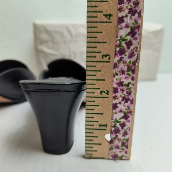 Brighton Steph Black Mules with Low Heel and Decorative Ornament Size 8.5M - Picture 9 of 10